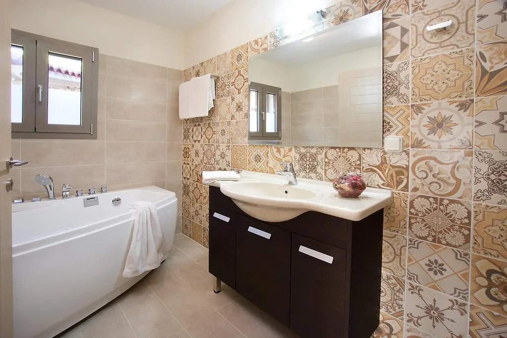 Vryonis Villa Antipata